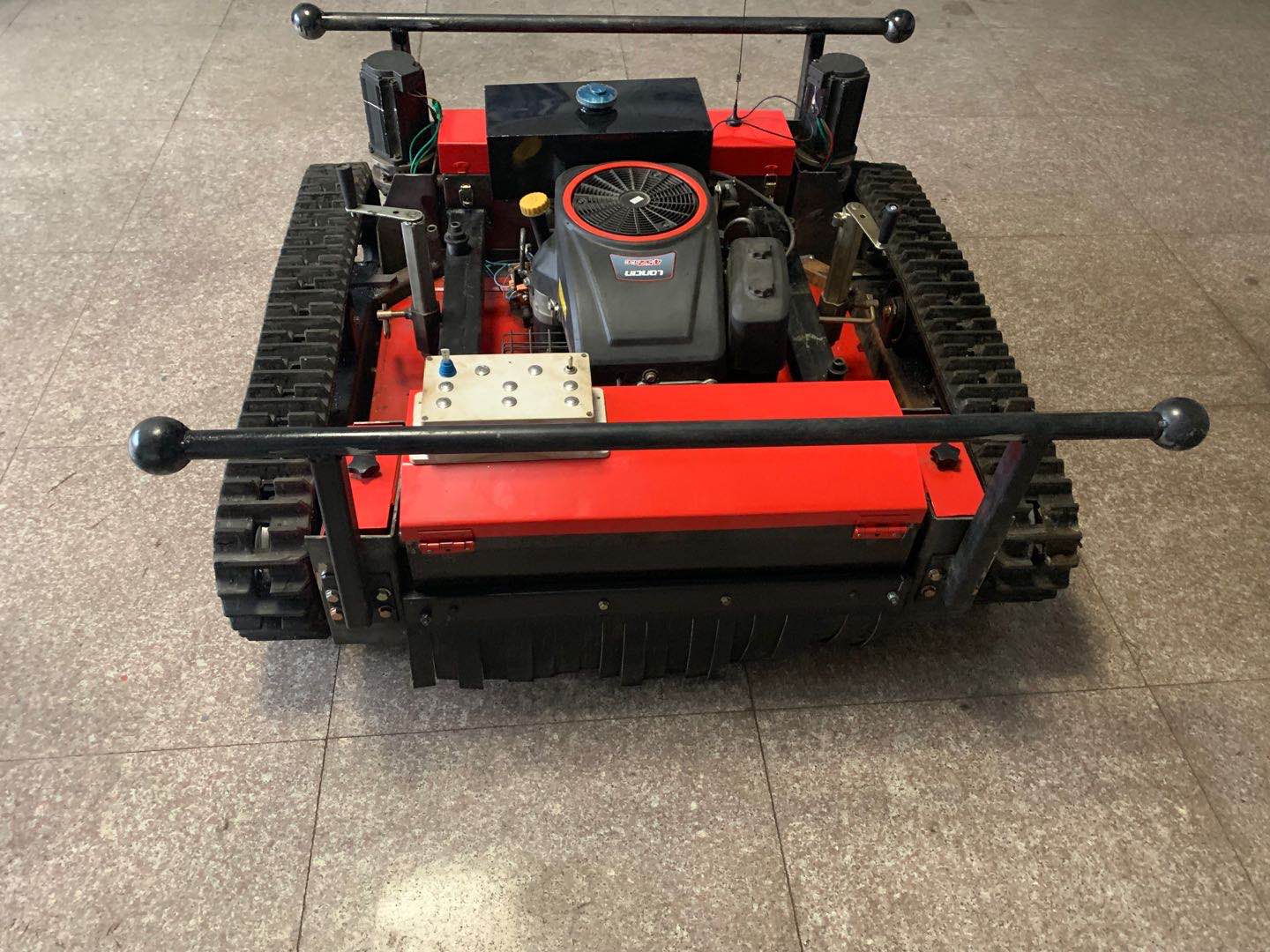 怎樣選擇<font color='red'>割草</font>機(jī)？